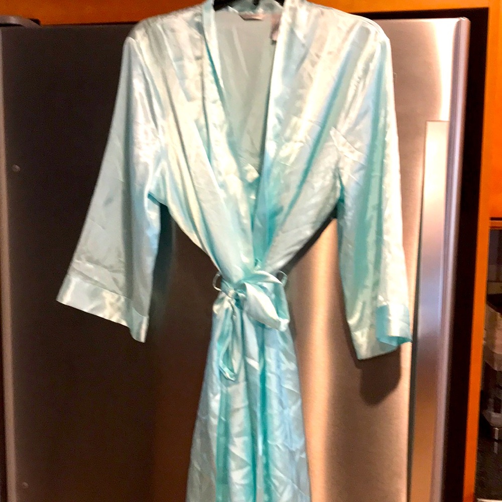 Adonna  Gorgeous Womens Nightgown and Robe